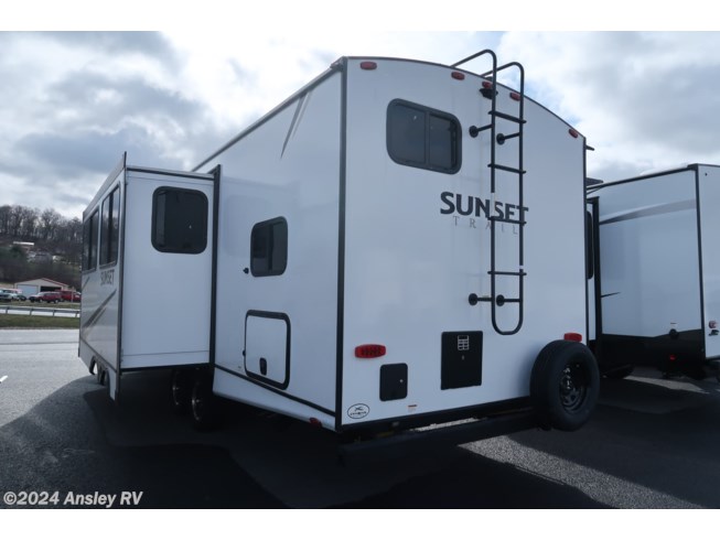 2022 Sunset Trail Super Lite SS272BH by CrossRoads from Ansley RV in Duncansville, Pennsylvania