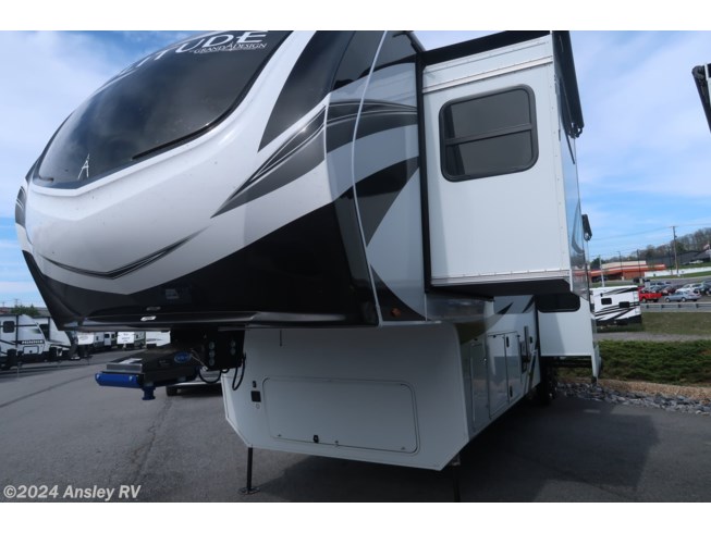 2023 Solitude 390RK by Grand Design from Ansley RV in Duncansville, Pennsylvania