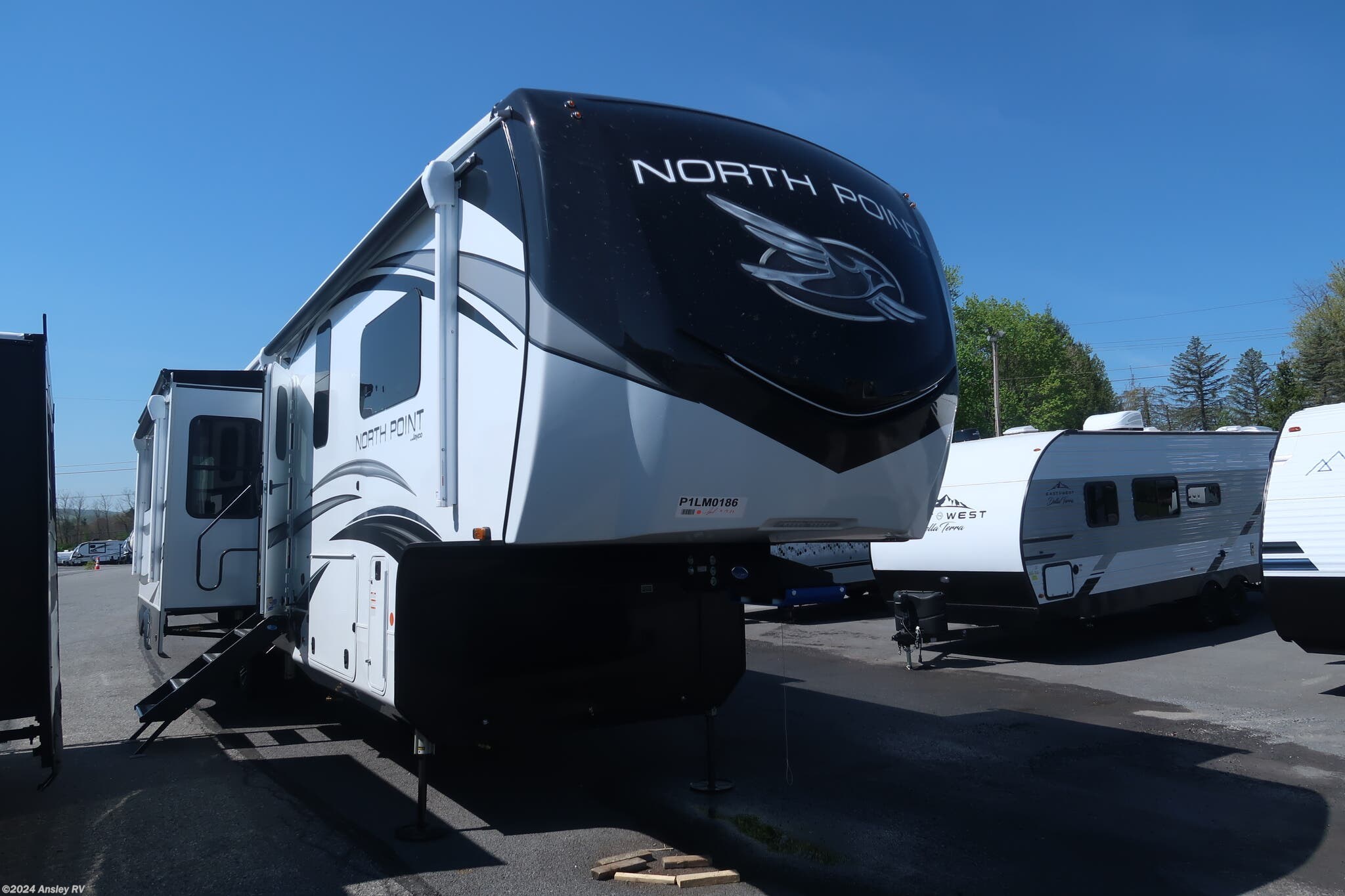 2023 Jayco North Point 390CKDS