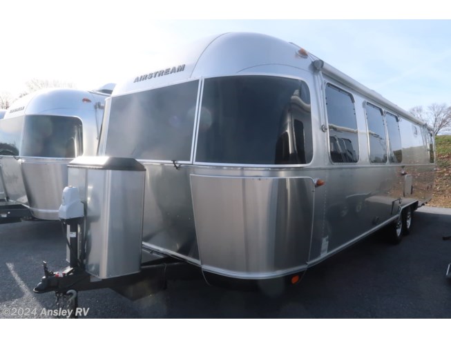 2018 Classic 30RB Twin by Airstream from Ansley RV in Duncansville, Pennsylvania