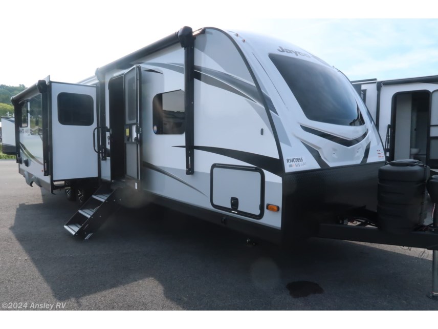 New 2024 Jayco White Hawk 32BH available in Duncansville, Pennsylvania
