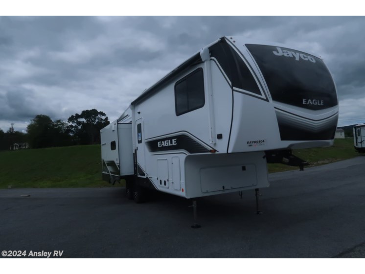 New 2024 Jayco Eagle 28.5RSTS available in Duncansville, Pennsylvania