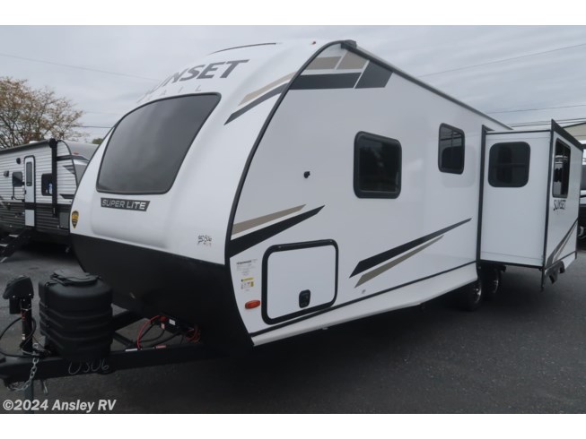 New 2024 CrossRoads Sunset Trail Super Lite SS256RK available in Duncansville, Pennsylvania