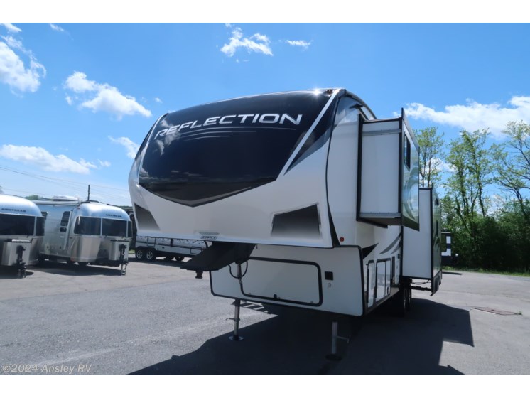 Used 2022 Grand Design Reflection 303RLS available in Duncansville, Pennsylvania