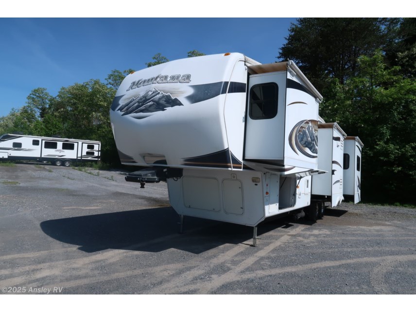2011 Keystone Montana Hickory 3615RE