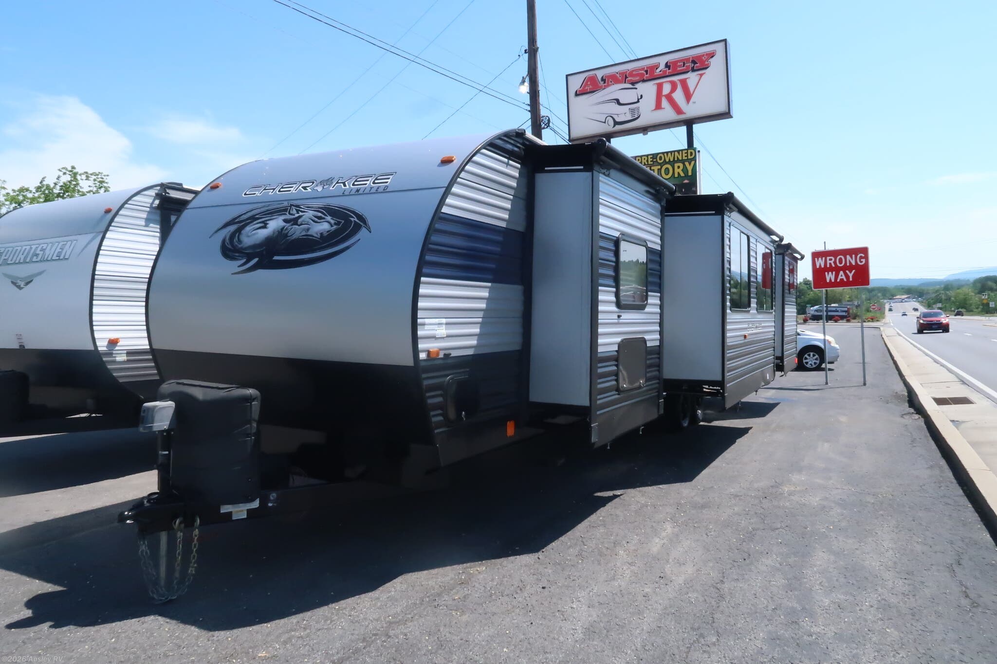 2022 Forest River Cherokee 324TS