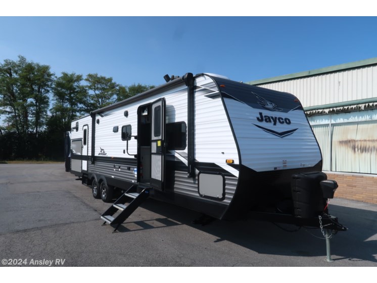 Used 2022 Jayco Jay Flight 32BHDS available in Duncansville, Pennsylvania