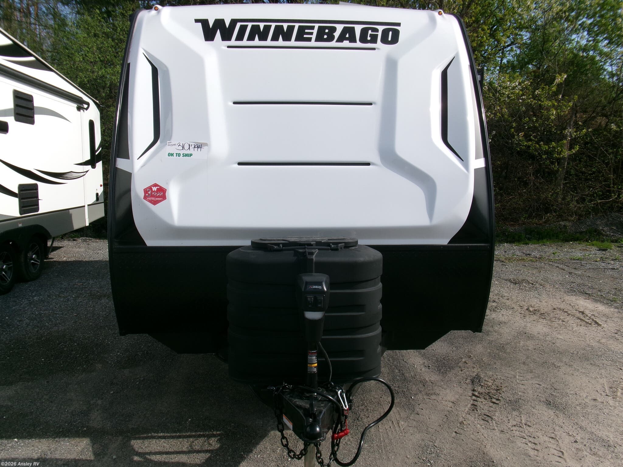 New 2025 Winnebago Micro Minnie 2108FBS available in Duncansville, Pennsylvania