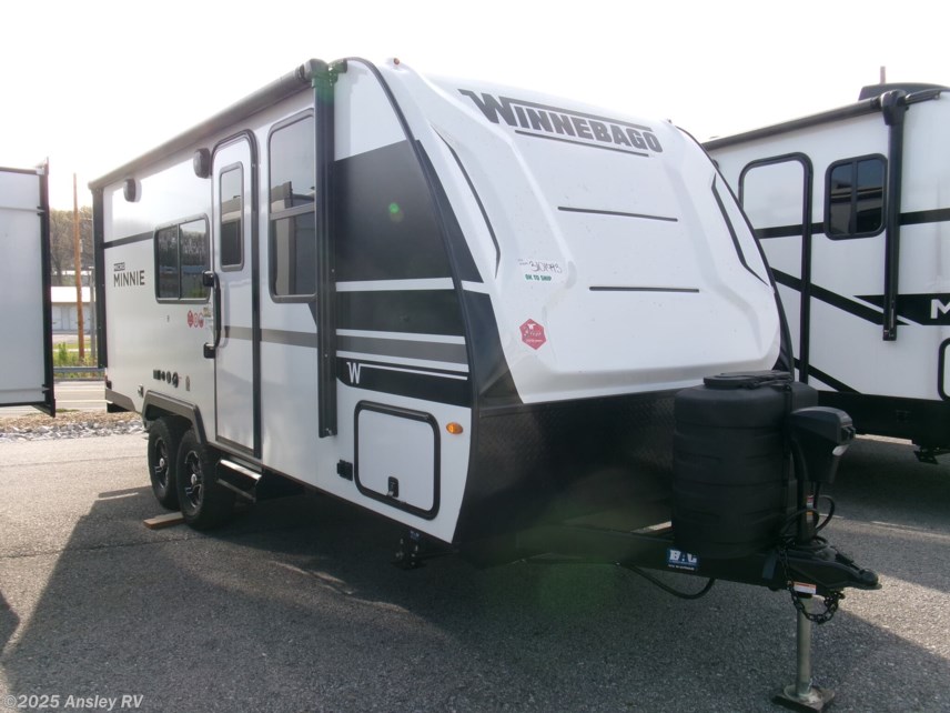 New 2025 Winnebago Micro Minnie 2108FBS available in Duncansville, Pennsylvania