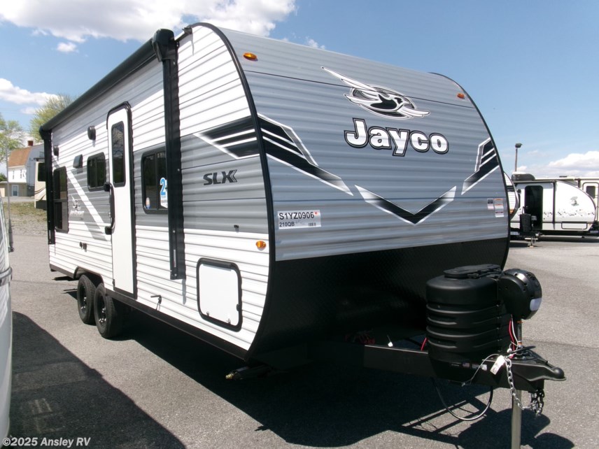 New 2025 Jayco Jay Flight SLX 210QB available in Duncansville, Pennsylvania