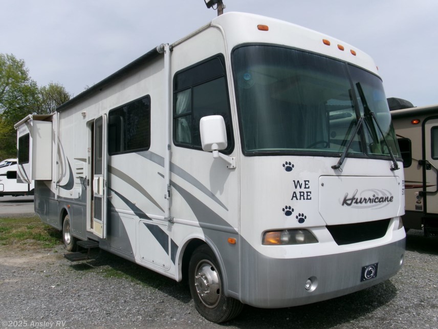 Used 2005 Four Winds International Hurricane 31K available in Duncansville, Pennsylvania