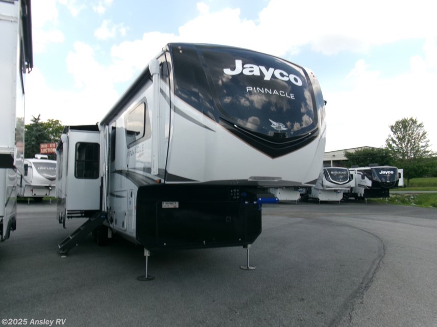 New 2026 Jayco Pinnacle 32RLTS available in Duncansville, Pennsylvania