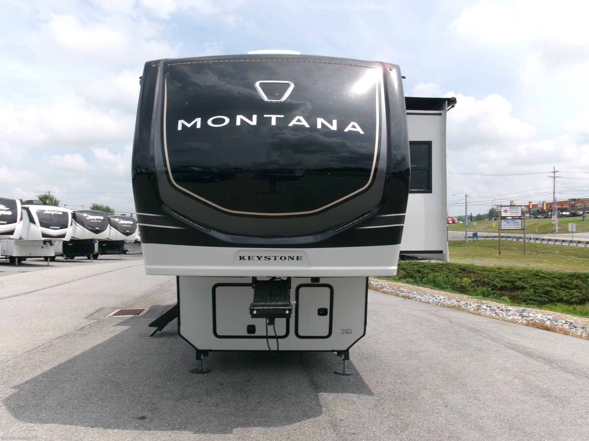 New 2026 Keystone Montana 3915TB available in Duncansville, Pennsylvania