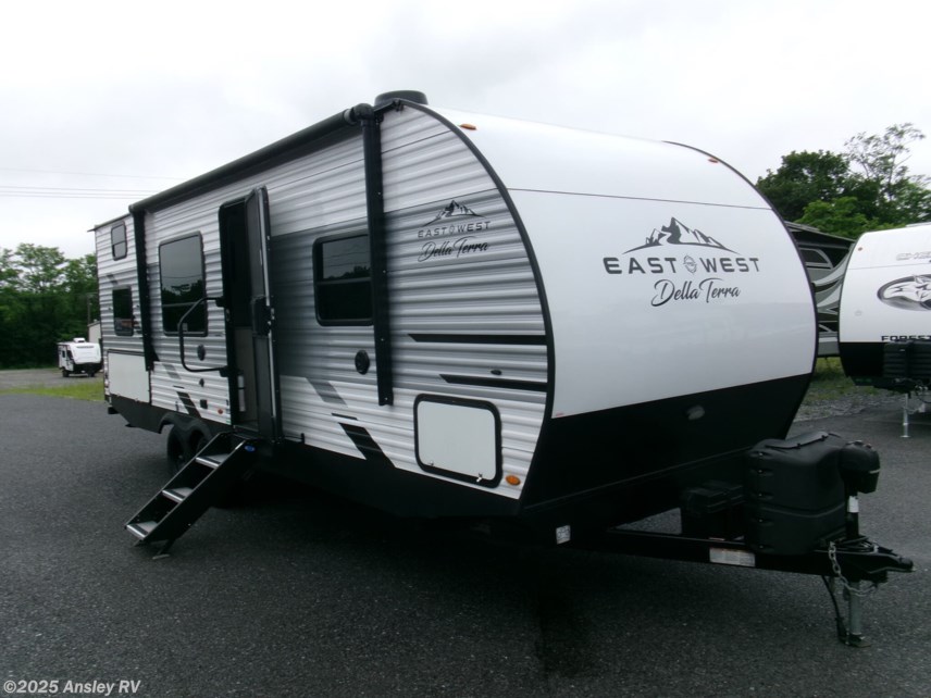 Used 2022 East to West Della Terra 250BH available in Duncansville, Pennsylvania