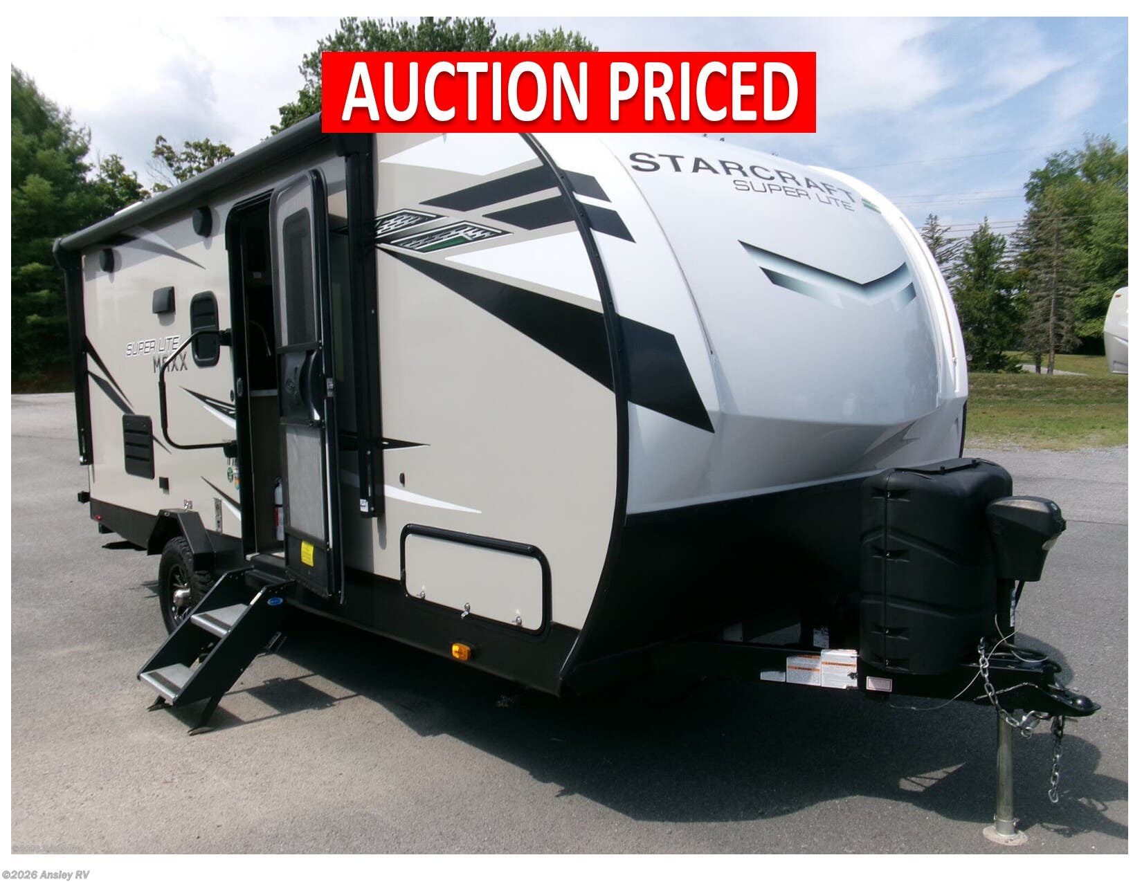 2022 Starcraft Super Lite Maxx 18RBS - Used Travel Trailer For Sale by Ansley RV in Duncansville, Pennsylvania features Microwave, Skylight, CO Detector, Queen Bed, Awning