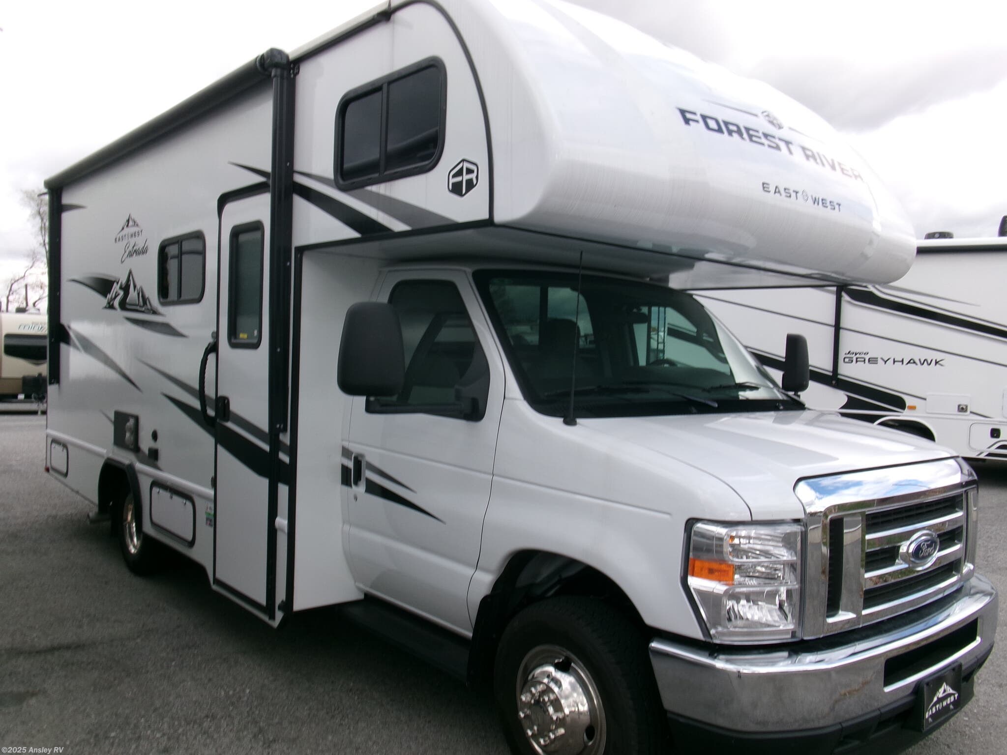 2025 East to West Entrada 2200S