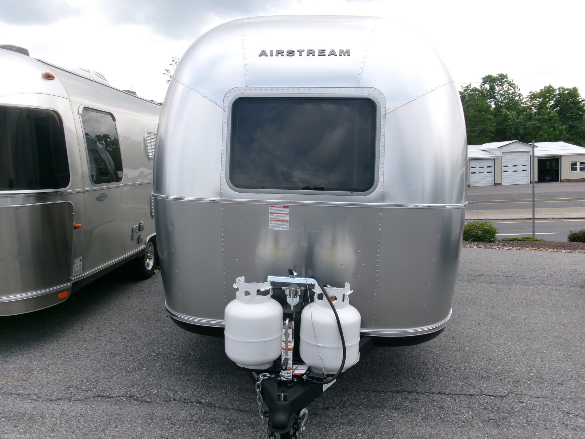 2026 World Traveler 22RB by Airstream from Ansley RV in Duncansville, Pennsylvania