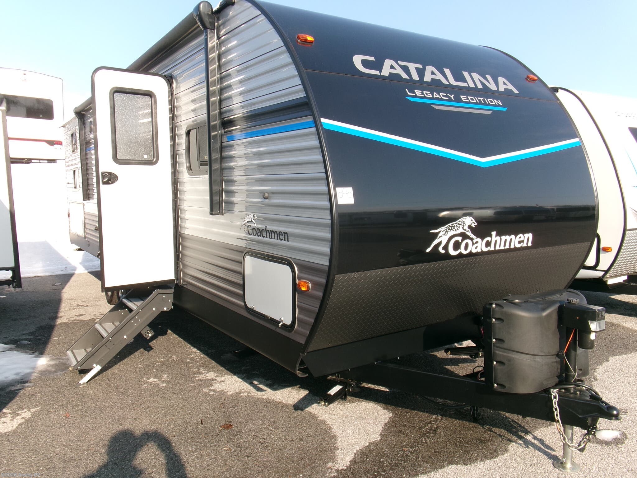 2023 Coachmen Catalina Legacy Edition 293QBCK