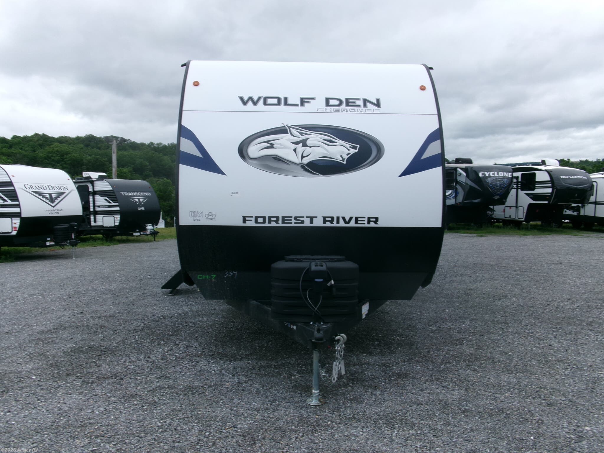2027 Cherokee Wolf Den 304SR by Forest River from Ansley RV in Duncansville, Pennsylvania