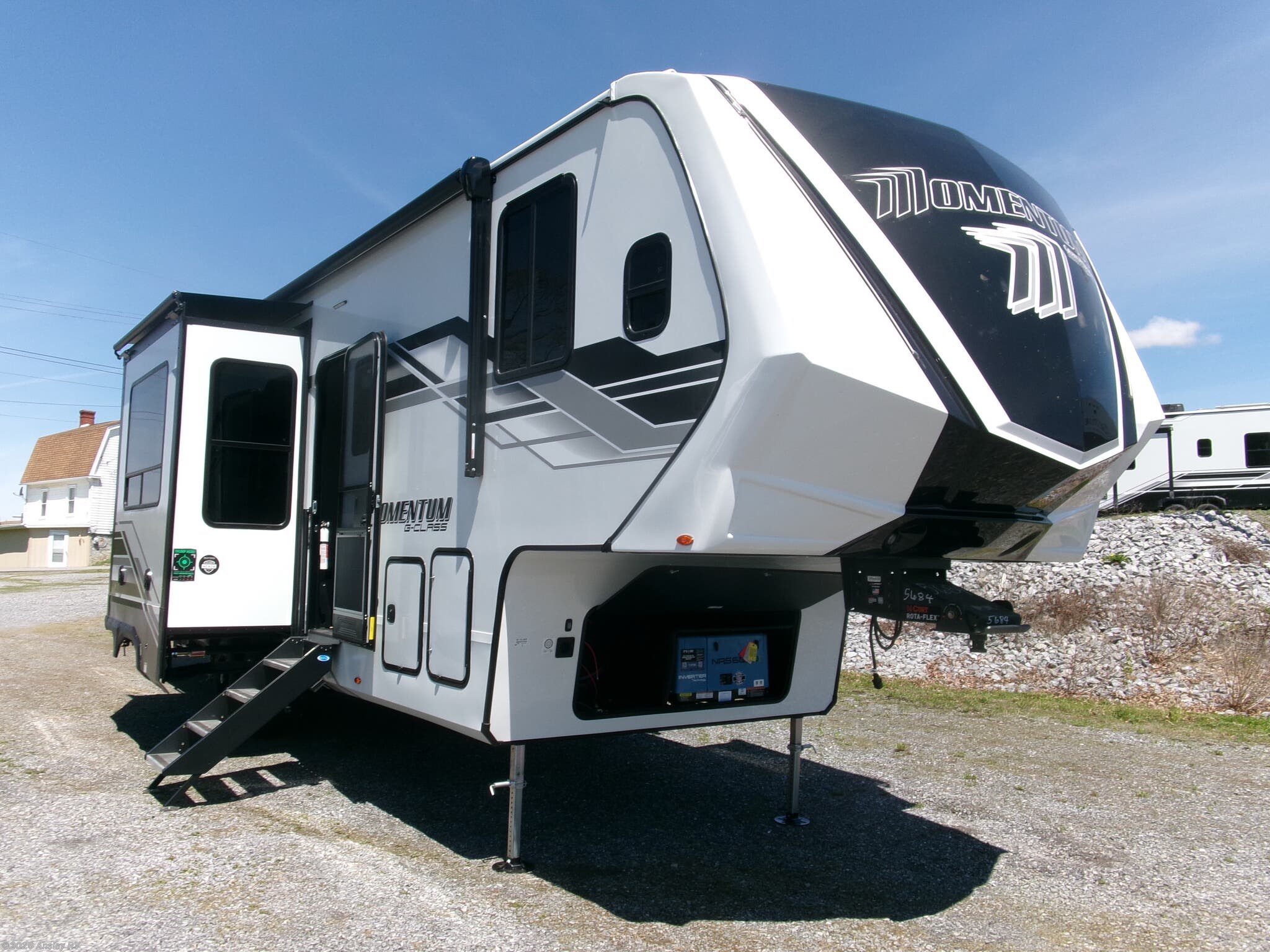 2026 Grand Design Momentum G-Class 320G