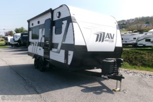 2026 Grand Design Momentum MAV 17MAV