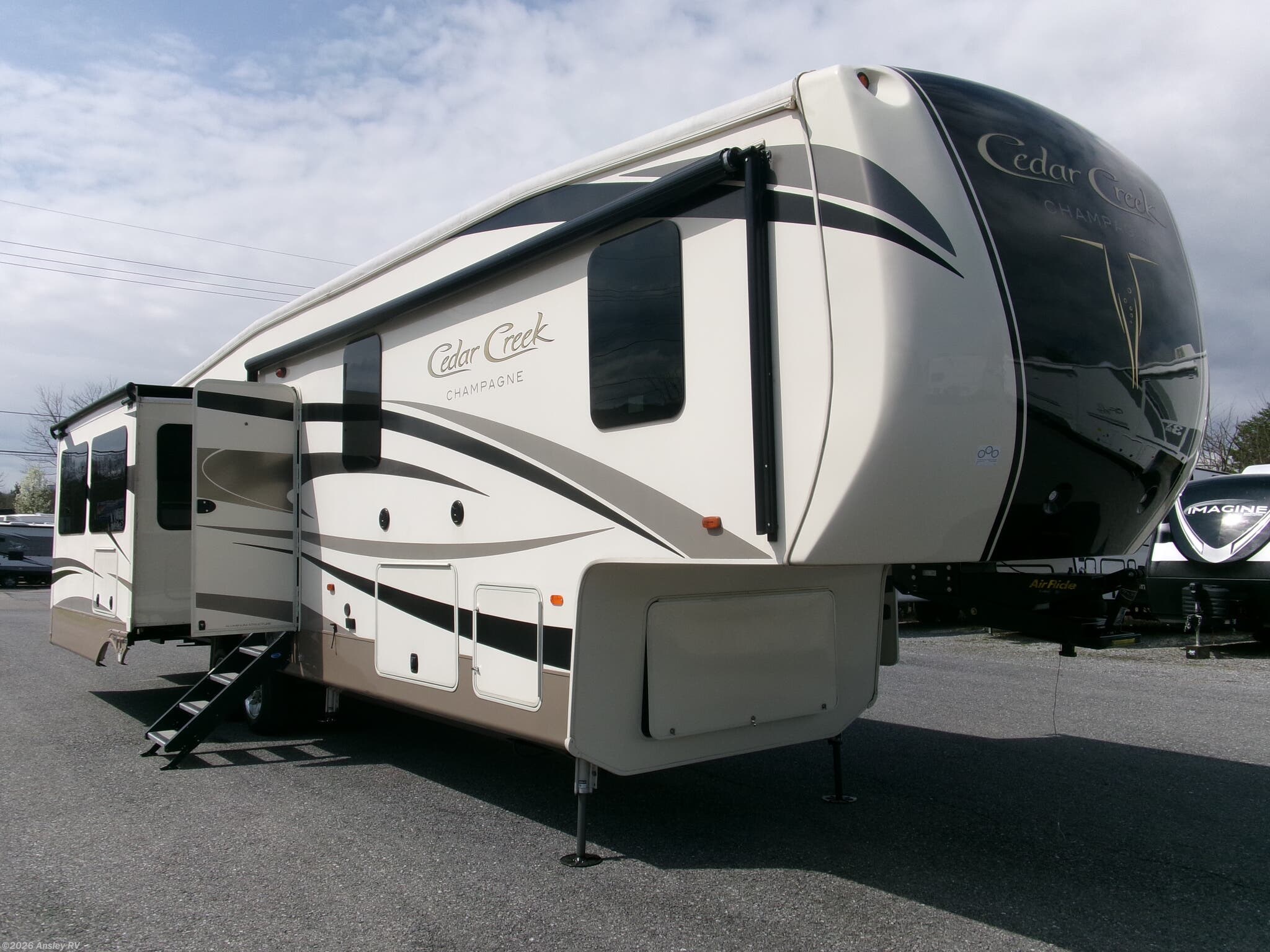 2018 Forest River Cedar Creek Champagne Edition 38EL