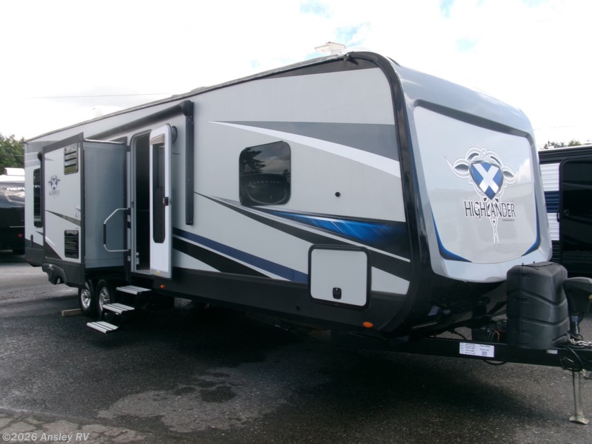 Used 2017 Highland Ridge Highlander HT31RGR available in Duncansville, Pennsylvania