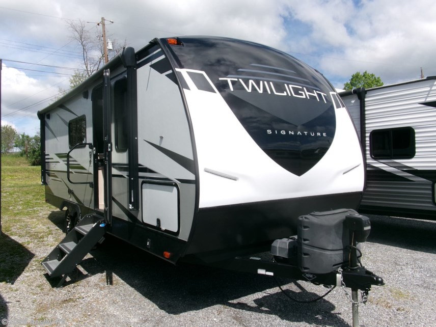 Used 2022 Cruiser RV Twilight Signature 2280 available in Duncansville, Pennsylvania