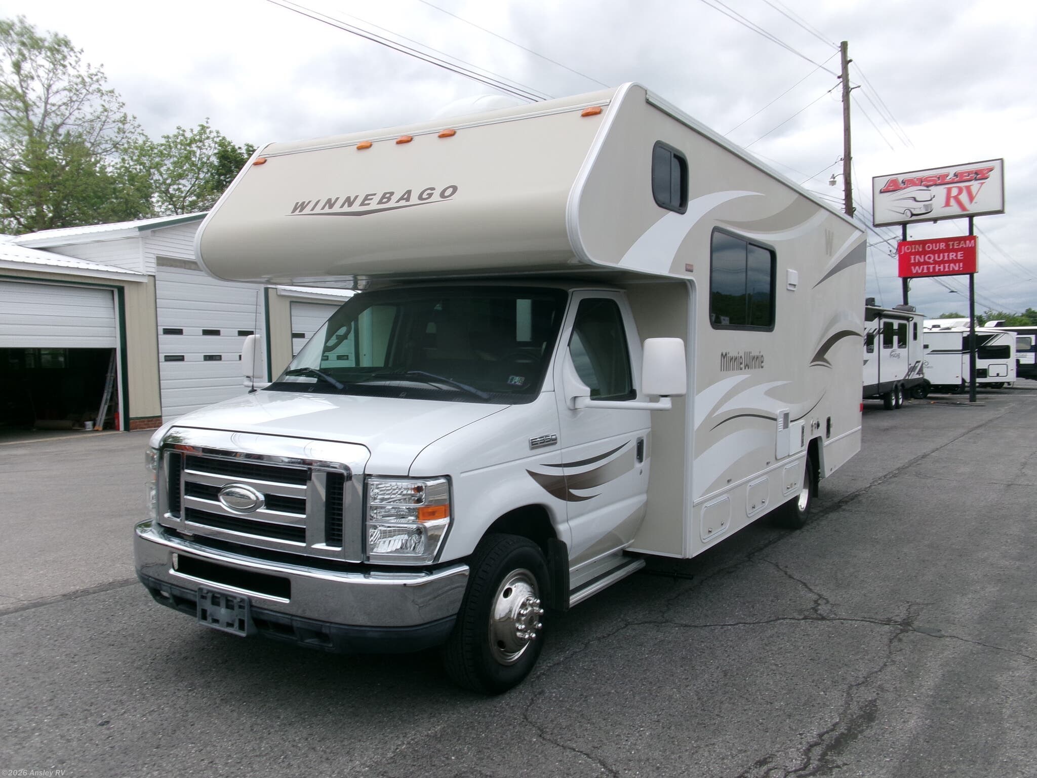 Used 2015 Winnebago Minnie Winnie 25B available in Duncansville, Pennsylvania