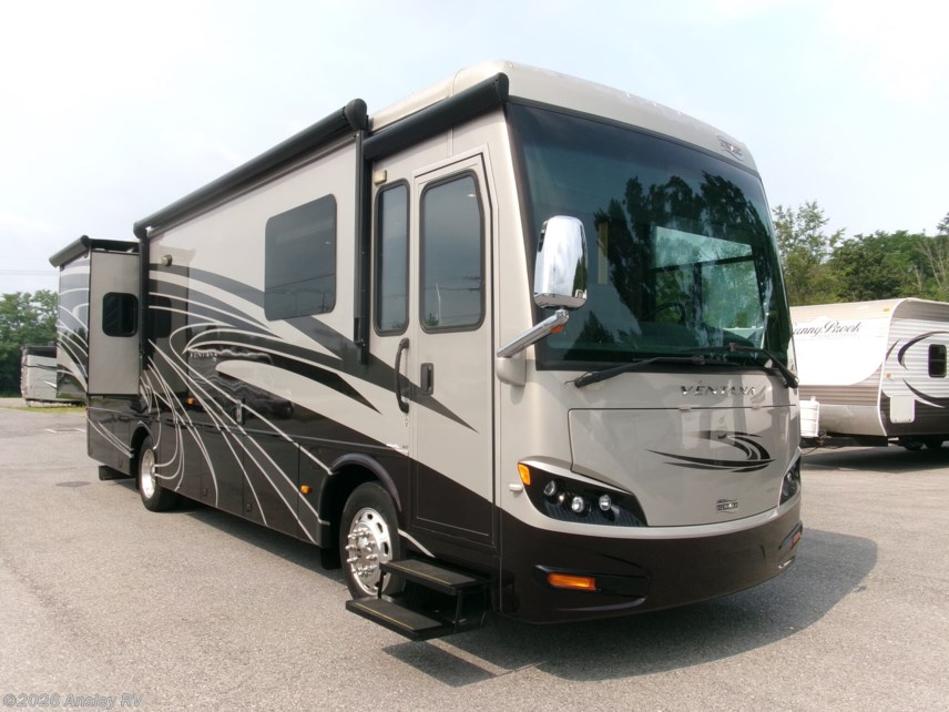 Used 2015 Newmar Ventana 3437 available in Duncansville, Pennsylvania