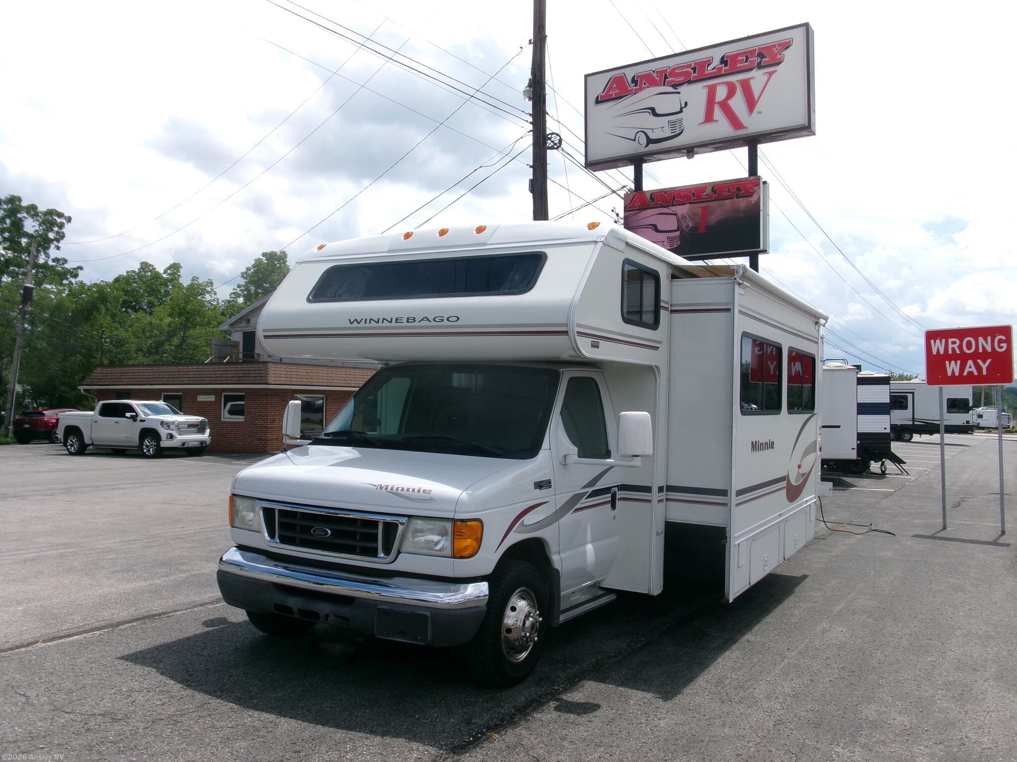 Used 2005 Winnebago Minnie Winnie 31C available in Duncansville, Pennsylvania