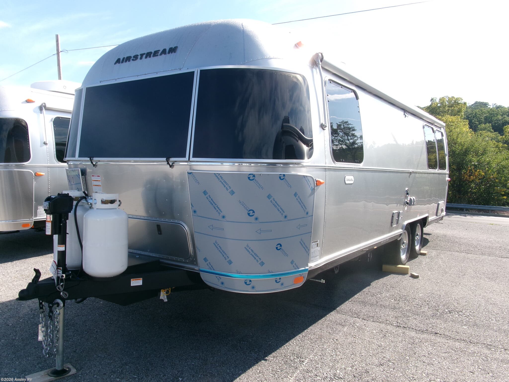 New 2027 Airstream Globetrotter 27FB available in Duncansville, Pennsylvania