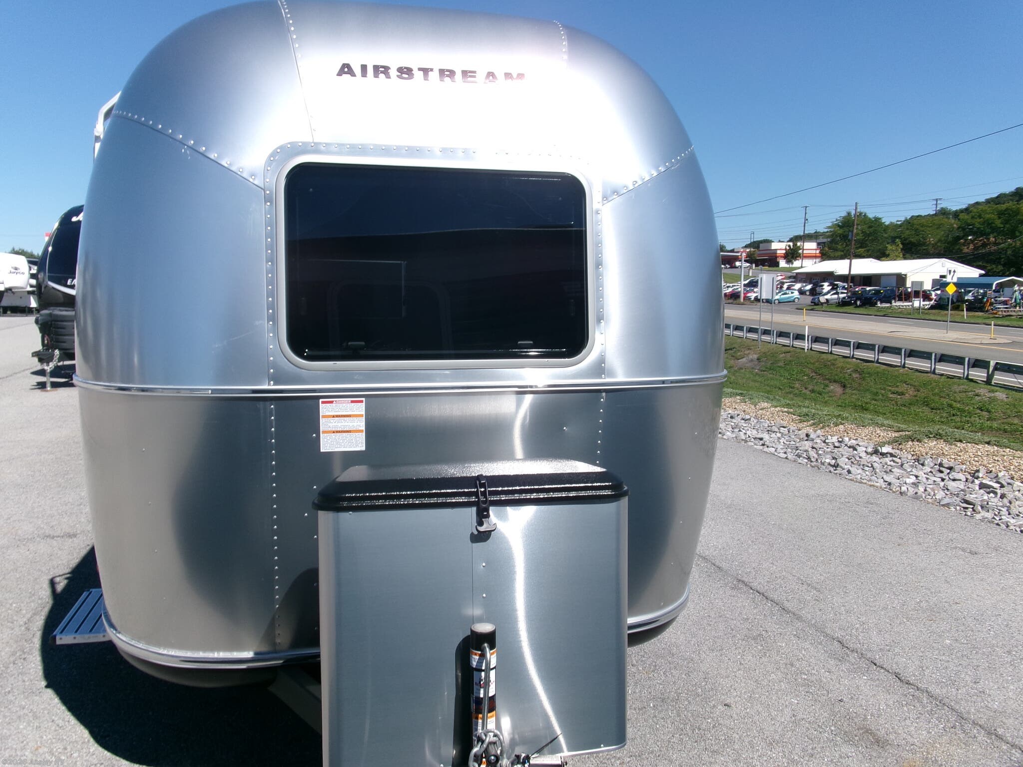 2027 World Traveler 17RB by Airstream from Ansley RV in Duncansville, Pennsylvania