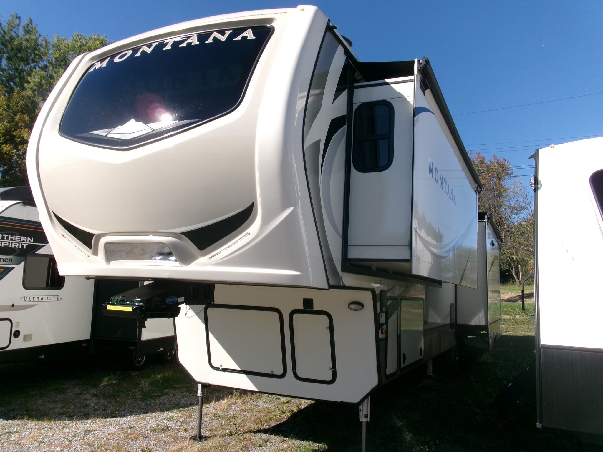 Used 2018 Keystone Montana 3811MS available in Duncansville, Pennsylvania