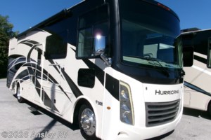 2022 Thor Motor Coach Hurricane 31C