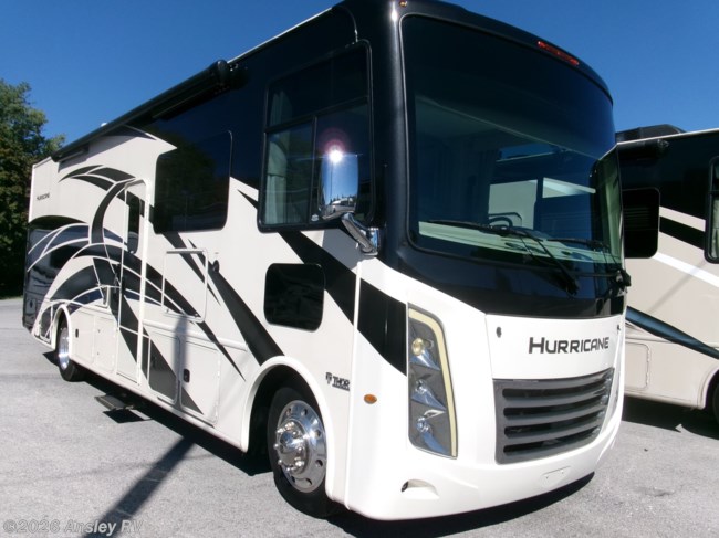 2022 Thor Motor Coach Hurricane 31C