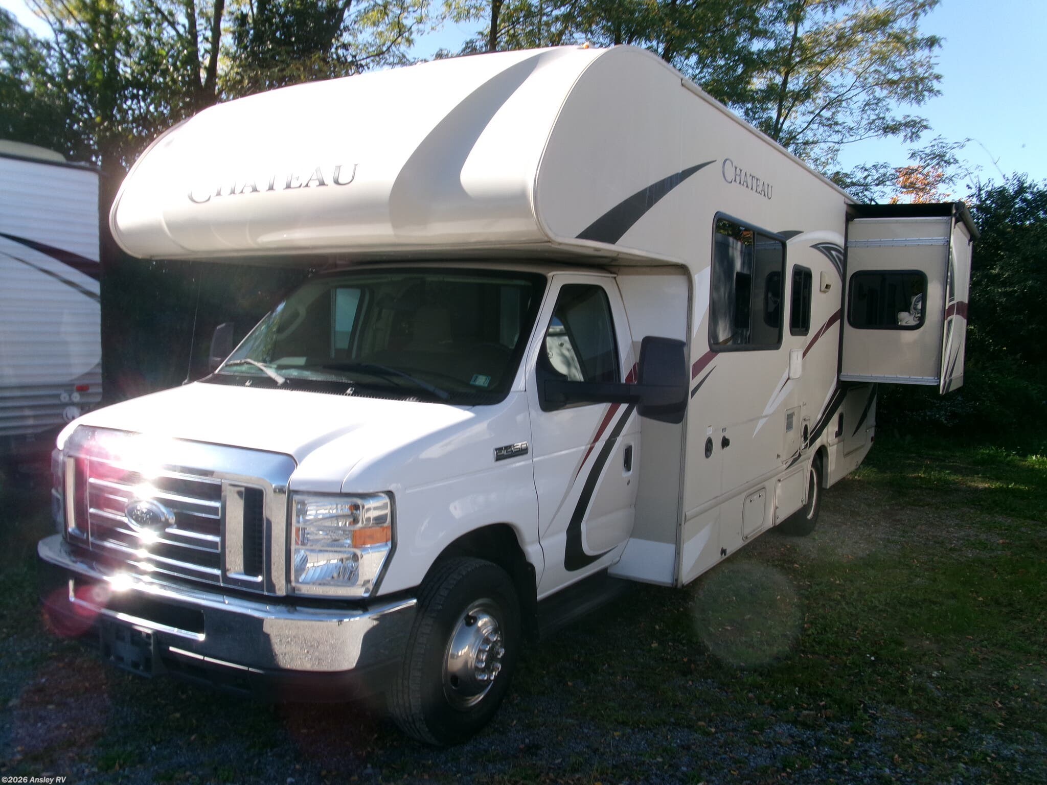 Used 2017 Thor Motor Coach Chateau 26B available in Duncansville, Pennsylvania