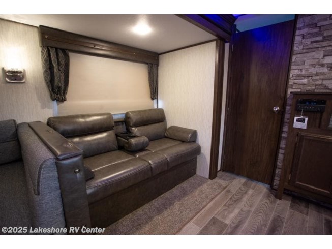 2019 Forest River Cherokee Alpha Wolf 26DBH-L RV for Sale ...