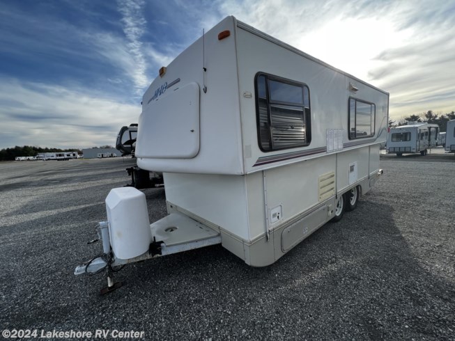 1998 L22 by Hi-Lo from Lakeshore RV Center in Muskegon, Michigan