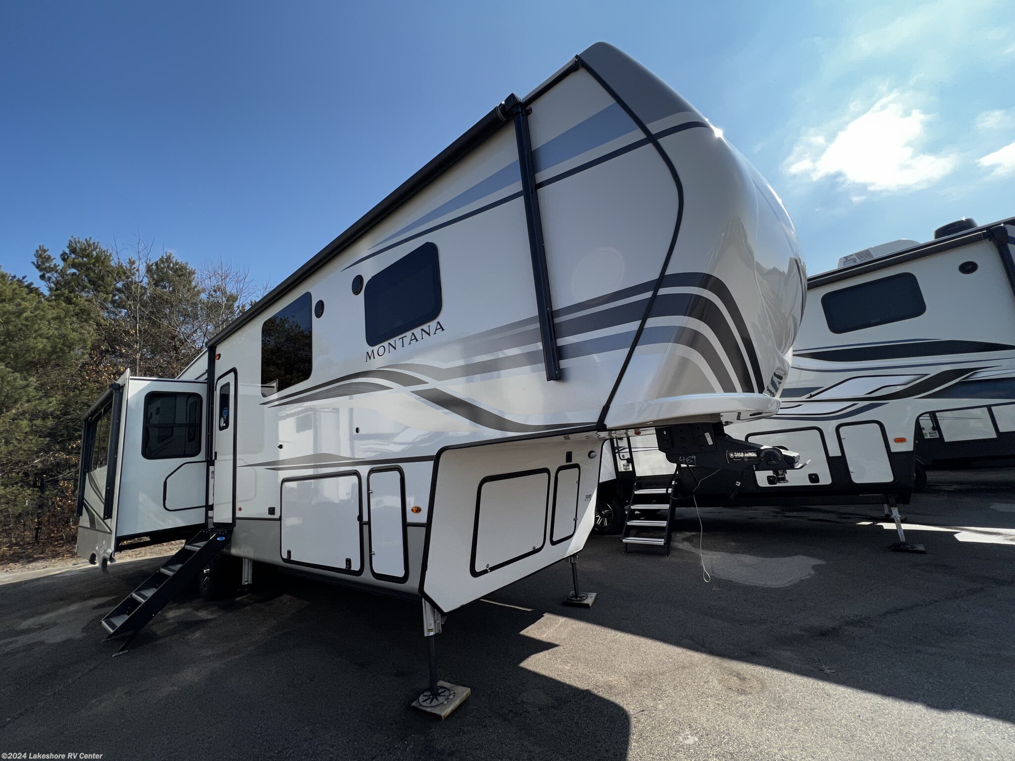 2022 Keystone Montana 3231CK RV for Sale in Muskegon, MI 49442 | 30449 ...