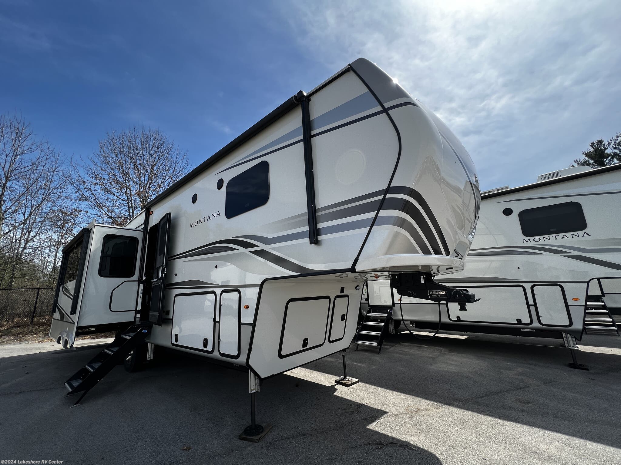 2022 Keystone Montana 3121RL RV for Sale in Muskegon, MI 49442 | 30496 ...