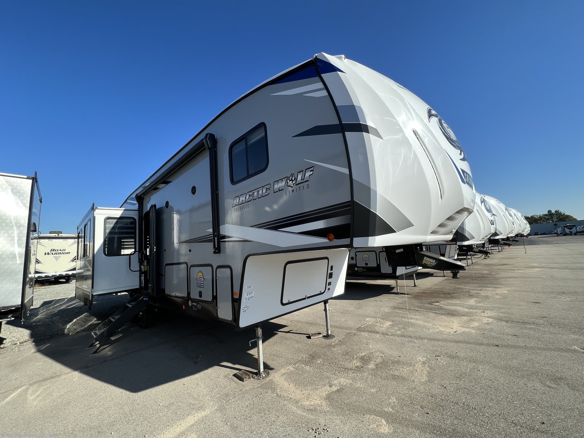 2022 Forest River Arctic Wolf 327MB RV for Sale in Muskegon, MI 49442