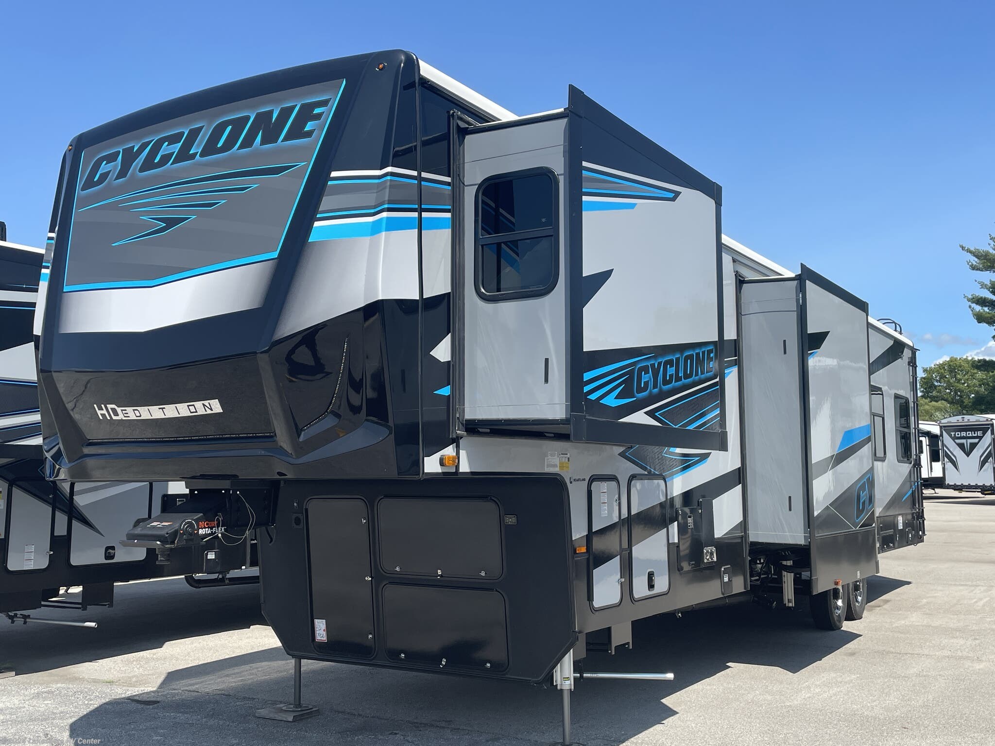 2024 Heartland Cyclone 3714 RV for Sale in Muskegon, MI 49442 | 30876 ...