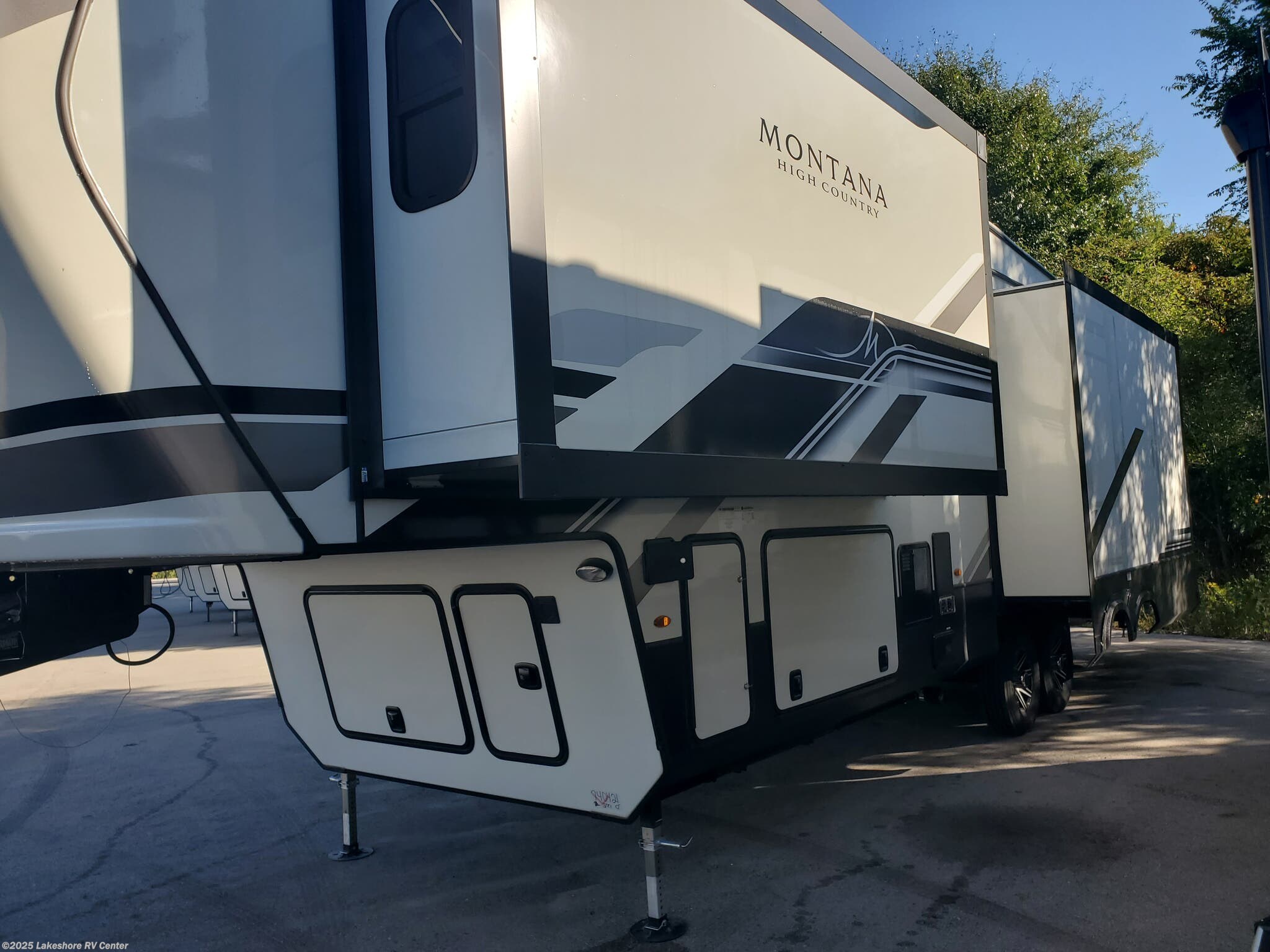 2024 Keystone Montana High Country 295RL RV for Sale in Muskegon, MI