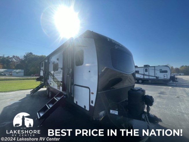 2024 Forest River Flagstaff Super Lite 27BHWS - New Travel Trailer For Sale by Lakeshore RV Center in Muskegon, Michigan