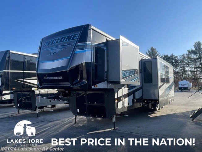 2024 Heartland Cyclone 4270 - New Toy Hauler For Sale by Lakeshore RV Center in Muskegon, Michigan