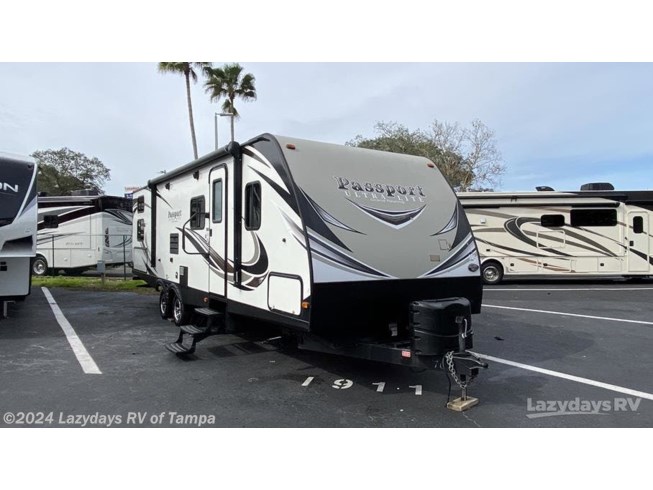 Used 2017 Keystone Passport 2920BH Grand Touring available in Seffner, Florida