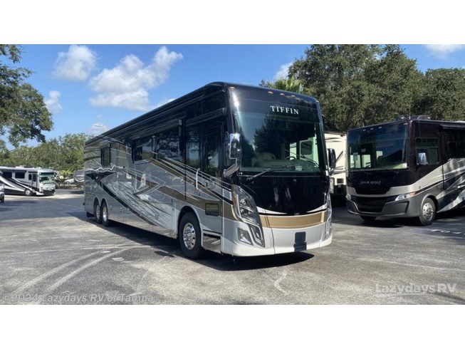 New 2022 Tiffin Zephyr 45 PZ available in Seffner, Florida