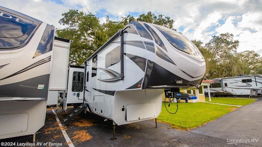 2023 Grand Design Solitude 391DLR RV for Sale in Seffner, FL 33584