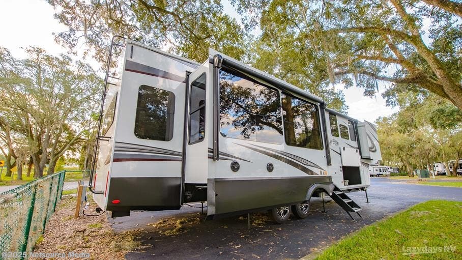 2023 Grand Design Solitude 373FB R RV for Sale in Seffner, FL 33584